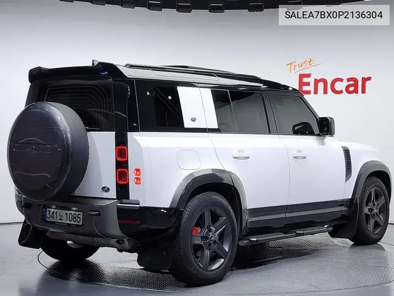 Defender (L663) 110 P300 X-Dynamic Se VIN: SALEA7BX0P2136304 Lot: 39987047
