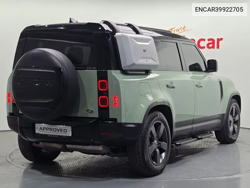 Defender (L663) 110 D300 75Th Edition VIN: ENCAR39922705 Lot: 39922705