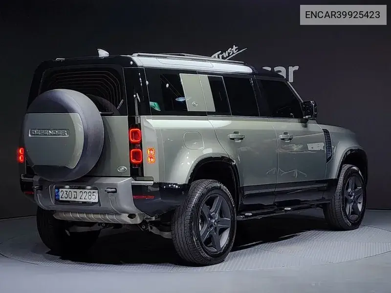 Defender (L663) 110 P300 X-Dynamic Se VIN: ENCAR39925423 Lot: 39925423