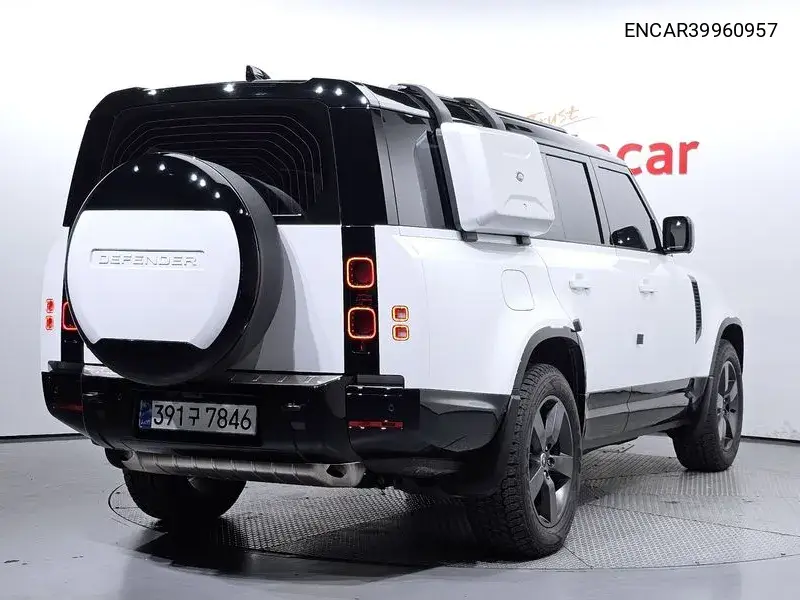 Defender (L663) 90 P400 X VIN: ENCAR39960957 Lot: 39960957