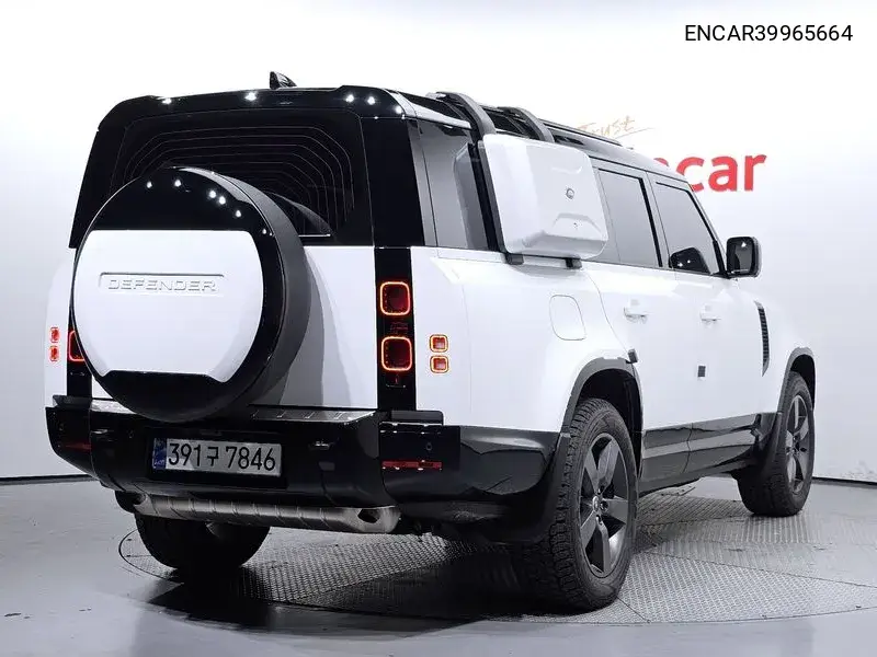 Defender (L663) 90 P400 X VIN: ENCAR39965664 Lot: 39965664