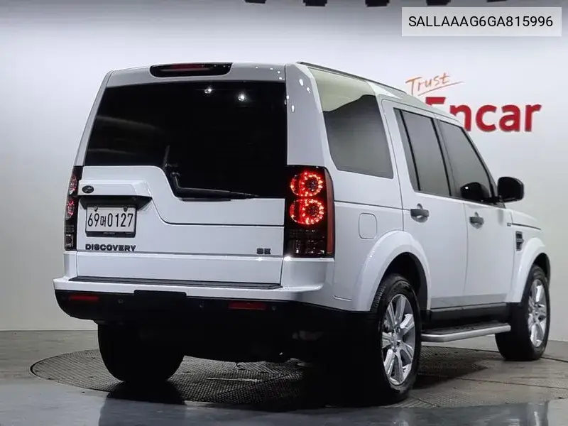 Discovery 4 3.0 Sdv6 Se VIN: SALLAAAG6GA815996 Lot: 39787512