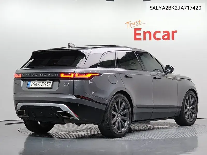 Range Rover Velar 3.0 D300 R-Dynamic Hse VIN: SALYA2BK2JA717420 Lot: 40018720