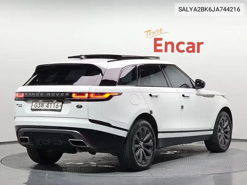 Range Rover Velar 3.0 D300 R-Dynamic Se VIN: SALYA2BK6JA744216 Lot: 39930451