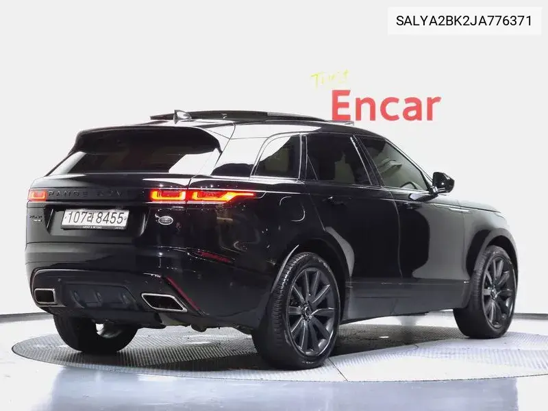 Range Rover Velar 3.0 D300 R-Dynamic Hse VIN: SALYA2BK2JA776371 Lot: 39953756