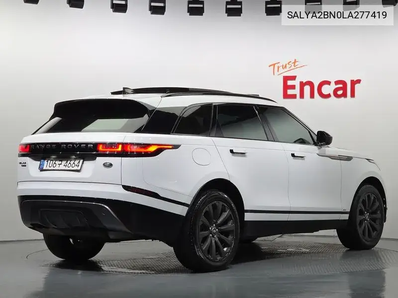 Range Rover Velar 2.0 D240 R-Dynamic Se VIN: SALYA2BN0LA277419 Lot: 39916199