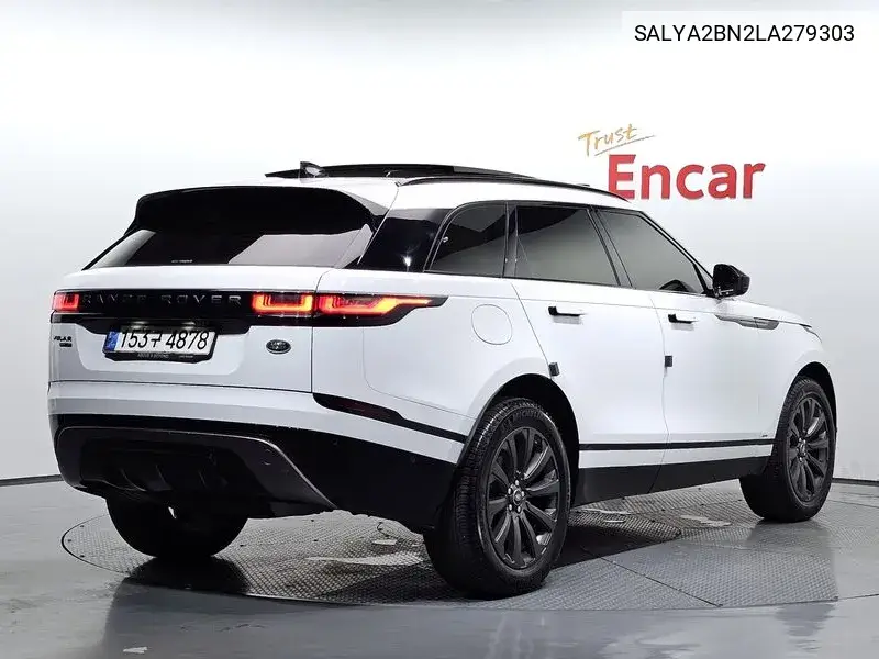 Range Rover Velar 2.0 D240 R-Dynamic Se VIN: SALYA2BN2LA279303 Lot: 39983120