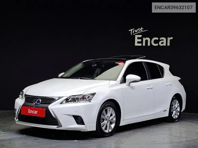 Ct200H 1.8 Supreme Zwa10 VIN: ENCAR39632107 Lot: 39632107