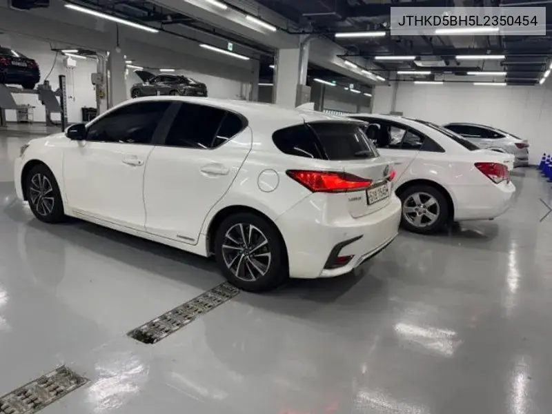 Ct200H 1.8 Supreme Zwa10 VIN: JTHKD5BH5L2350454 Lot: 39618225