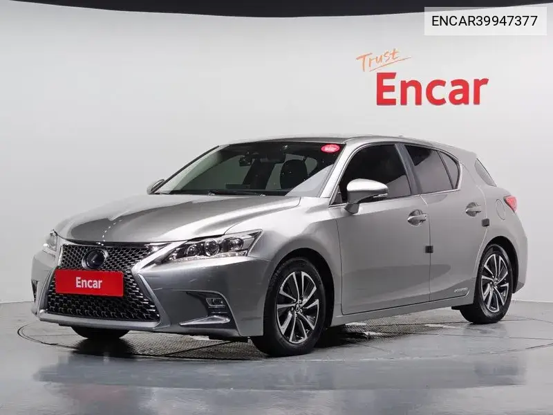Ct200H 1.8 Supreme Zwa10 VIN: ENCAR39947377 Lot: 39947377