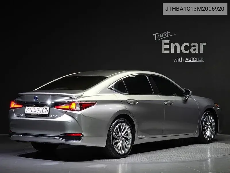 Es300H 7Th Generation Luxury Plus VIN: JTHBA1C13M2006920 Lot: 39957092