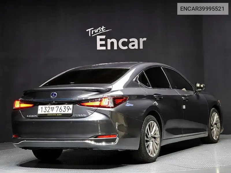 Es300H 7Th Generation Executive VIN: ENCAR39995521 Lot: 39995521
