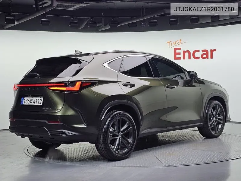 Nx350H 2Nd Generation Premium VIN: JTJGKAEZ1R2031780 Lot: 38900480