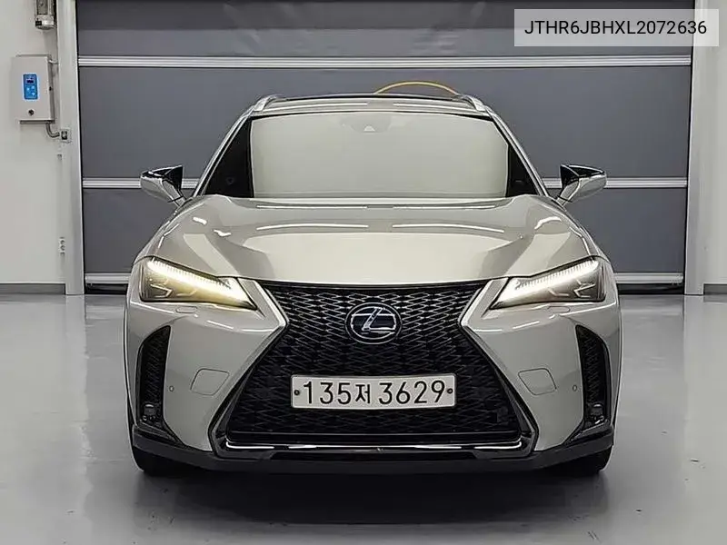 Ux250H 2.0 F-Sport 2Wd VIN: JTHR6JBHXL2072636 Lot: 39588156