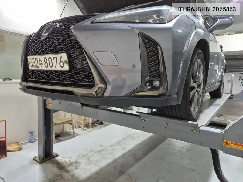 Ux250H 2.0 F-Sport 2Wd VIN: JTHR6JBH8L2065863 Lot: 39609263