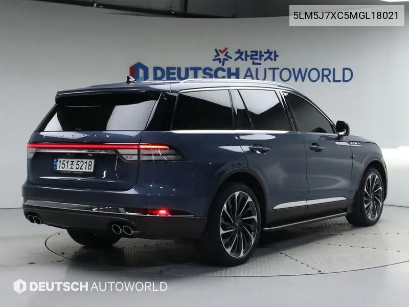 Aviator 2Nd Generation 3.0 Reserve Awd VIN: 5LM5J7XC5MGL18021 Lot: 39618684