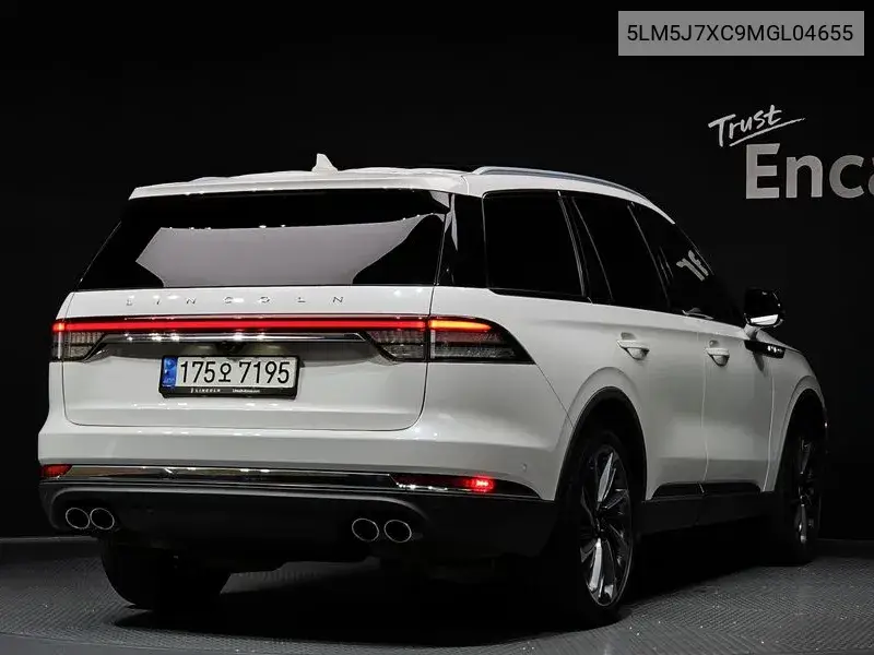 Aviator 2Nd Generation 3.0 Reserve Awd VIN: 5LM5J7XC9MGL04655 Lot: 39830247
