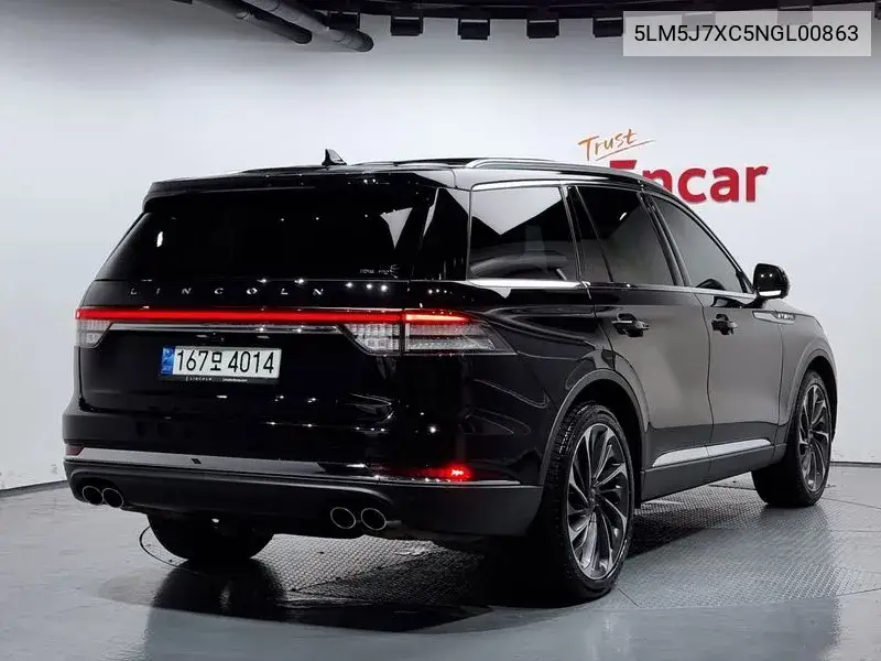 Aviator 2Nd Generation 3.0 Reserve Awd VIN: 5LM5J7XC5NGL00863 Lot: 40076430