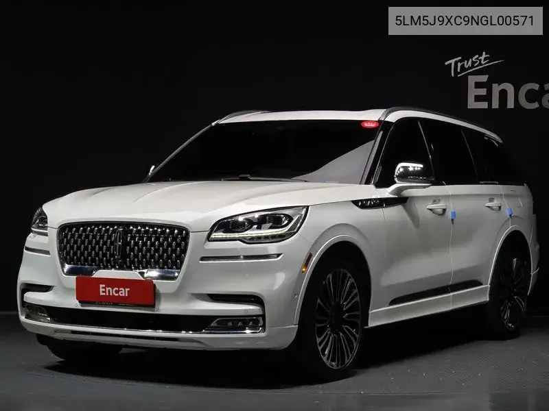 Avdad, The 2Nd Generation 3.0 Black Label Awd VIN: 5LM5J9XC9NGL00571 Lot: 40080885