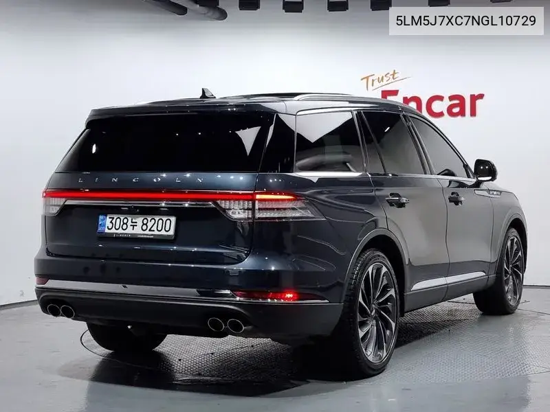 Aviator 2Nd Generation 3.0 Reserve Awd VIN: 5LM5J7XC7NGL10729 Lot: 39920410
