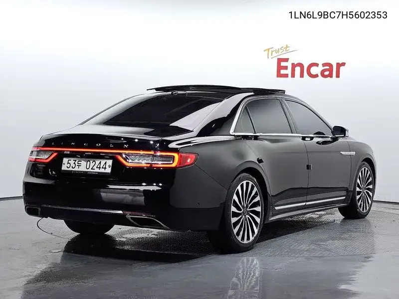 Continental 10Th Generation 3.0 Presidential Awd VIN: 1LN6L9BC7H5602353 Lot: 39593224