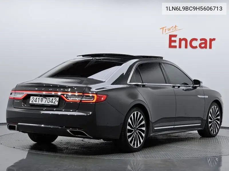 Continental 10Th Generation 3.0 Presidential Awd VIN: 1LN6L9BC9H5606713 Lot: 39550637