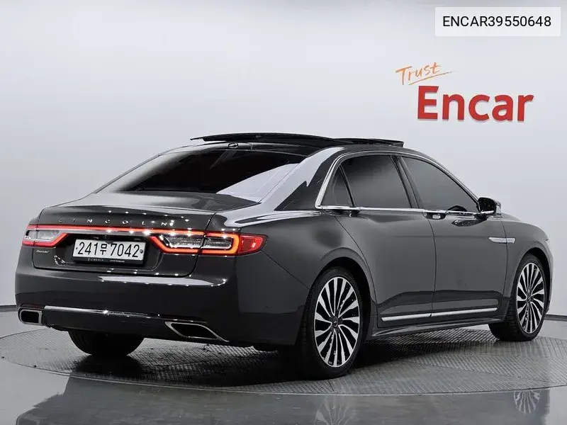 Continental 10Th Generation 3.0 Presidential Awd VIN: ENCAR39550648 Lot: 39550648