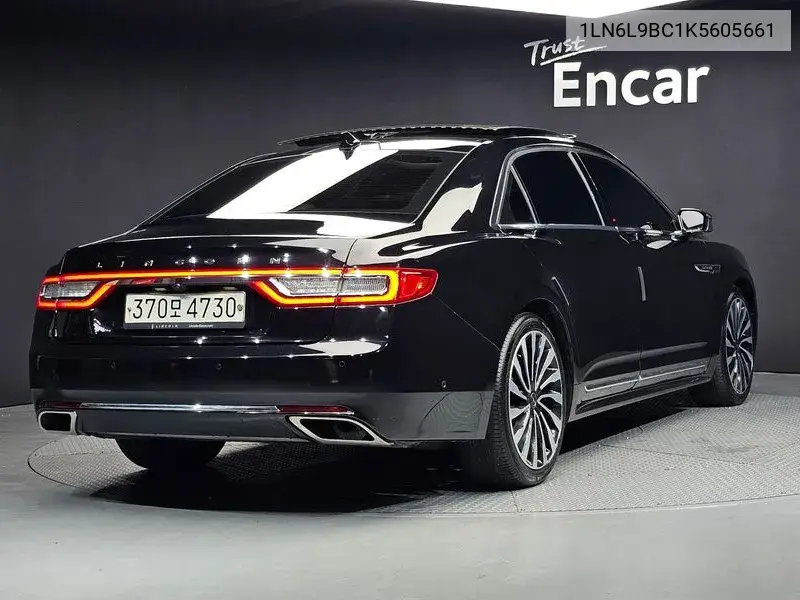 Continental 10Th Generation 3.0 Black Label Awd VIN: 1LN6L9BC1K5605661 Lot: 39940820