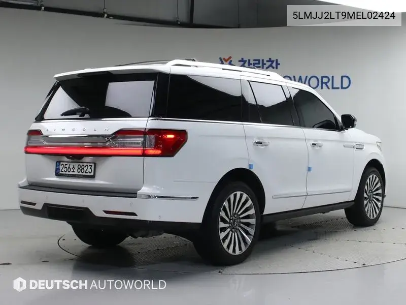 Navigator 4Th Generation 3.5L VIN: 5LMJJ2LT9MEL02424 Lot: 40000105