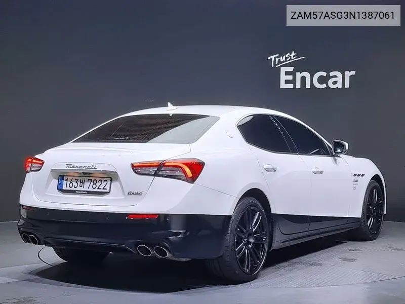 Gibli 2.0 Pragent Edition 3Rd Generation VIN: ZAM57ASG3N1387061 Lot: 35629491