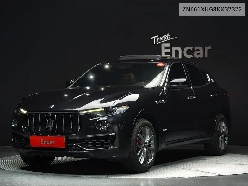 Levante 3.0 Awd Gran Russo VIN: ZN661XUG8KX32372 Lot: 39893190