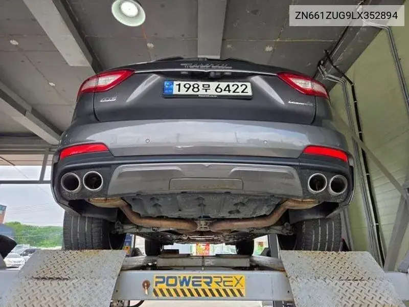Levante 3.8 Gts Awd VIN: ZN661ZUG9LX352894 Lot: 40013697