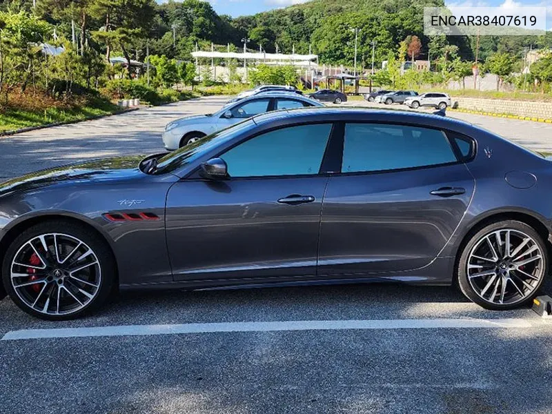 Quattroporte Tropeo VIN: ENCAR38407619 Lot: 38407619