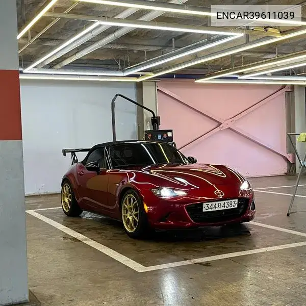 Mx-5 Miata Miata VIN: ENCAR39611039 Lot: 39611039