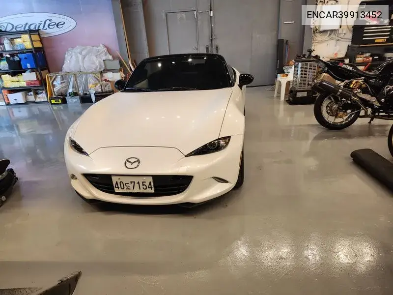 Mx-5 Miata Miata VIN: ENCAR39913452 Lot: 39913452