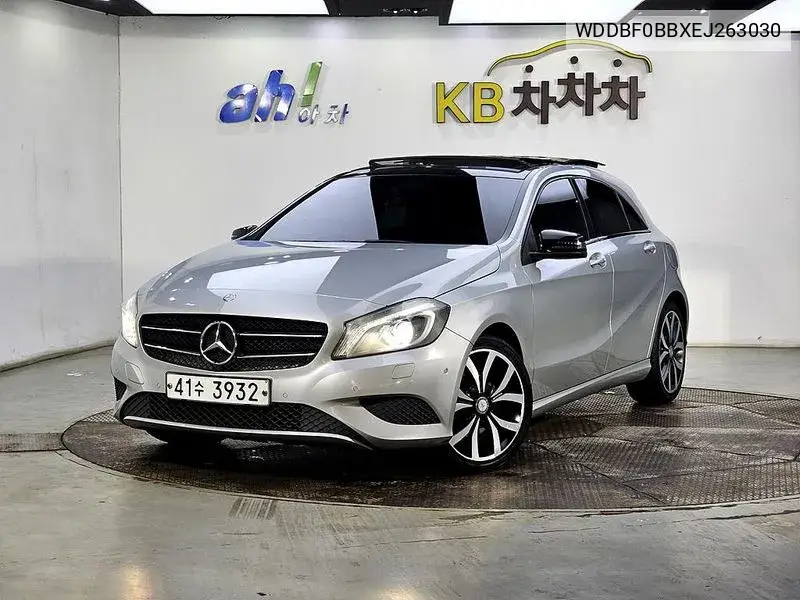 A-Class W176 A200 Cdi Knight VIN: WDDBF0BBXEJ263030 Lot: 39650311