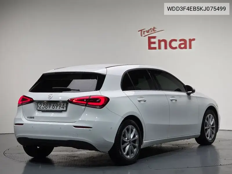 A-Class W177 A220 Hatchback VIN: WDD3F4EB5KJ075499 Lot: 40154571