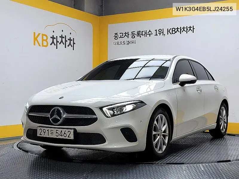 A-Class W177 A220 Sedan VIN: W1K3G4EB5LJ24255 Lot: 39571157