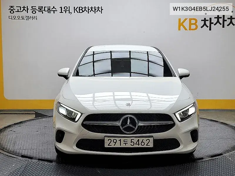 A-Class W177 A220 Sedan VIN: W1K3G4EB5LJ24255 Lot: 39571157