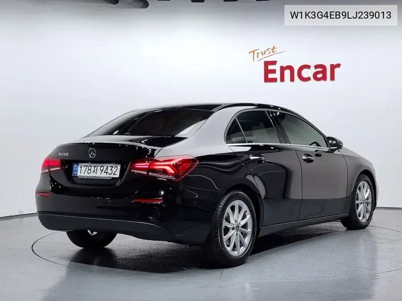 A-Class W177 A220 Sedan VIN: W1K3G4EB9LJ239013 Lot: 39607228