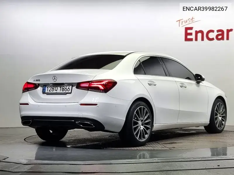 A-Class W177 A220 Sedan VIN: ENCAR39982267 Lot: 39982267