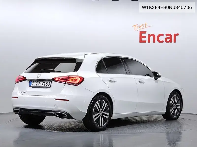 A-Class W177 A220 Hatchback VIN: W1K3F4EB0NJ340706 Lot: 39614825