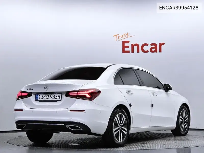 A-Class W177 A220 Sedan VIN: ENCAR39954128 Lot: 39954128