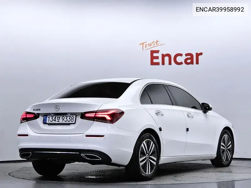 A-Class W177 A220 Sedan VIN: ENCAR39958992 Lot: 39958992
