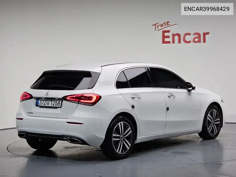 A-Class W177 A220 Hatchback VIN: ENCAR39968429 Lot: 39968429