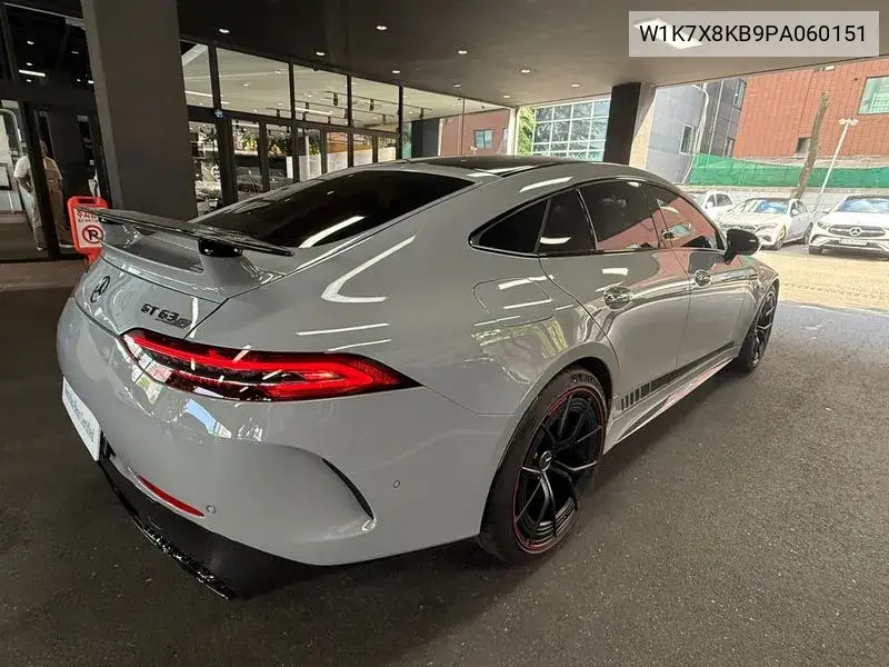 Amg Gt 4 Door 63 S 4Matic+ VIN: W1K7X8KB9PA060151 Lot: 40098019