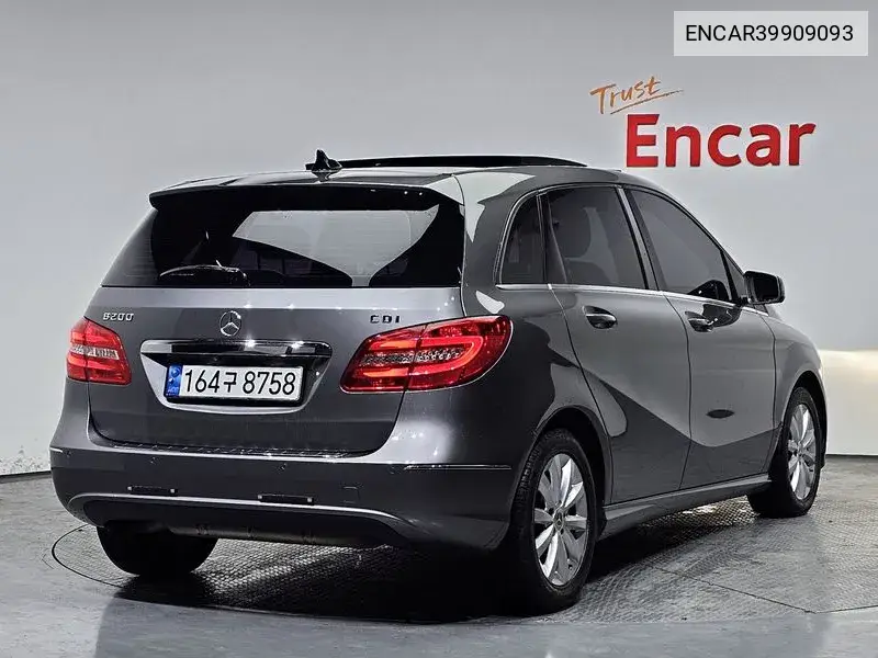 B-Class W246 B200 Cdi VIN: ENCAR39909093 Lot: 39909093