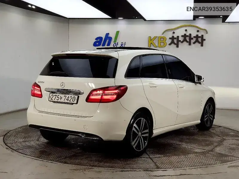 B-Class W246 B200 D VIN: ENCAR39353635 Lot: 39353635