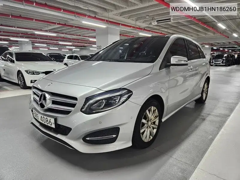 B-Class W246 B200 D VIN: WDDMH0JB1HN186260 Lot: 39123458