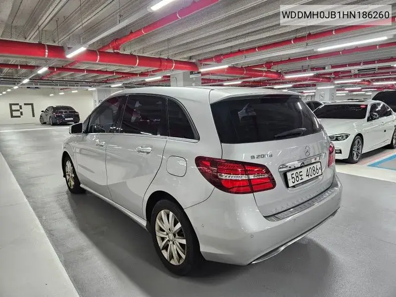 B-Class W246 B200 D VIN: WDDMH0JB1HN186260 Lot: 39808643